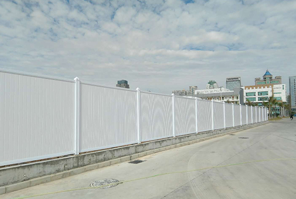 PVC圍擋廠家深度挖掘行業工程項目需求，從而匹配合適的產品