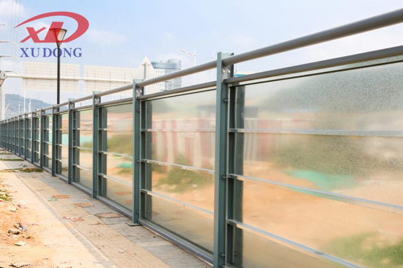 深圳鋼結(jié)構(gòu)圍擋價(jià)格貴不貴？哪個(gè)廠家性價(jià)比高