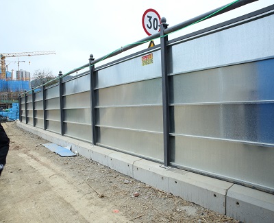 深圳圍擋多少錢一米？批發(fā)價(jià)格貴不貴？